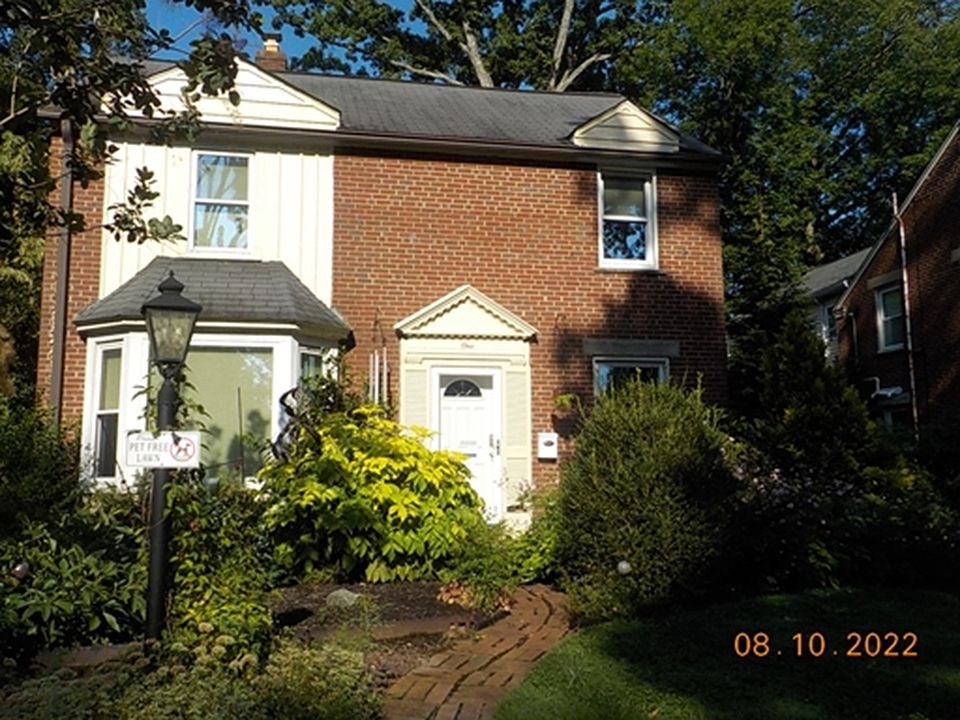 1st image of 1 York Rd
