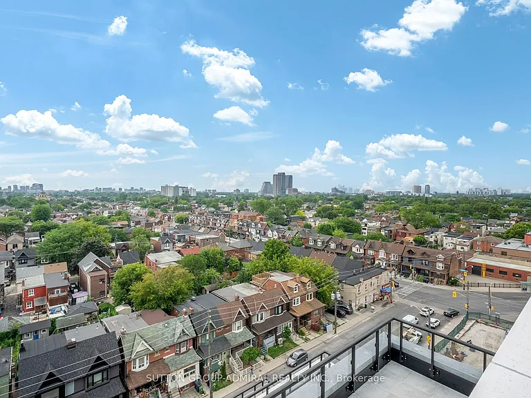 858 Dupont St #Penthouse 43 — Photo 34