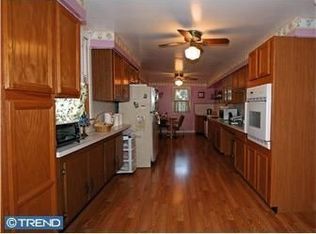 494 Monticello Ave, Upper Chichester, PA 19014