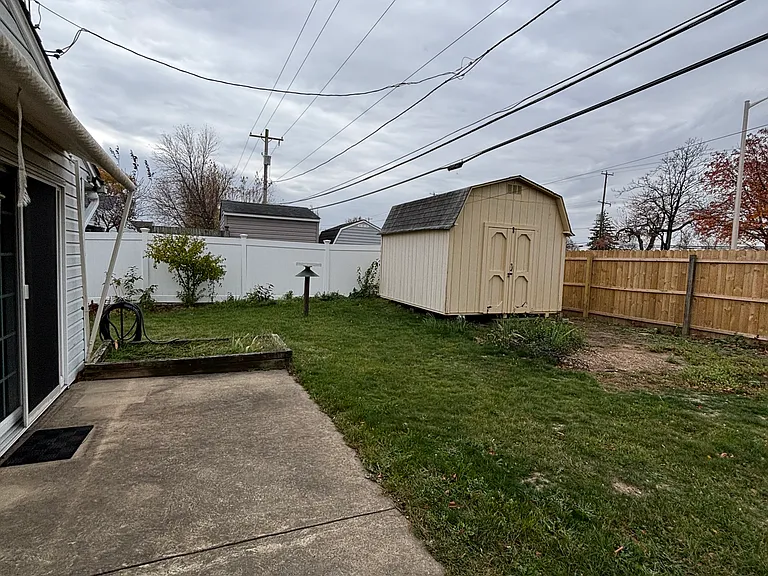 53 Pinewood Dr — Photo 6