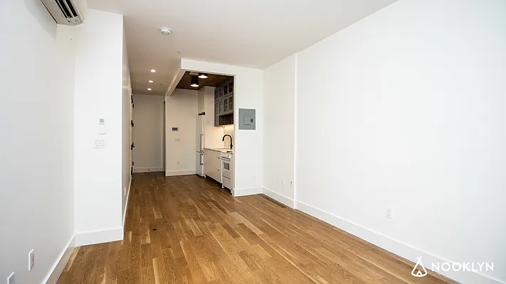 Rented by Nooklyn NYC LLC | media 32