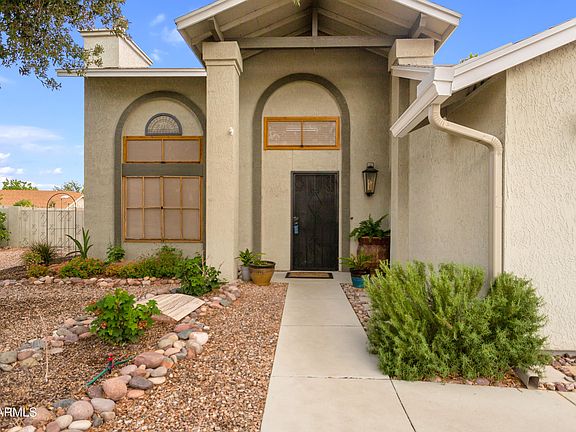 2nd image of 2526 Canyon Crest Street