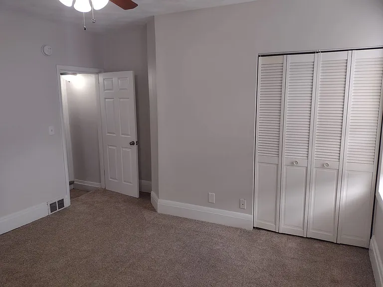 4403 Davison St — Photo 19
