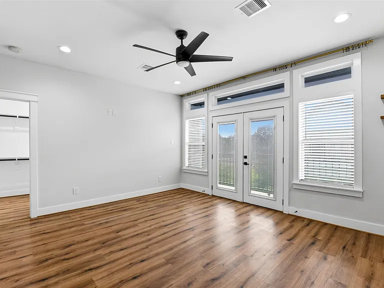 6476 Tc Jester Blvd — Photo 33