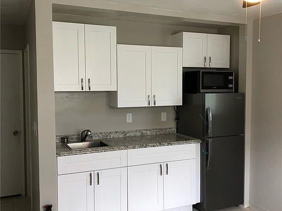 4th image of 4250 NW 21st Ave