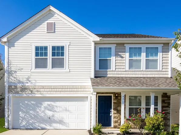 9711 Cayenne Dr, Charlotte, NC 28214