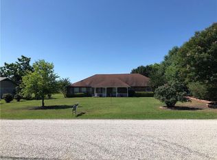 828 Shady Brook Ln, Red Oak, TX 75154