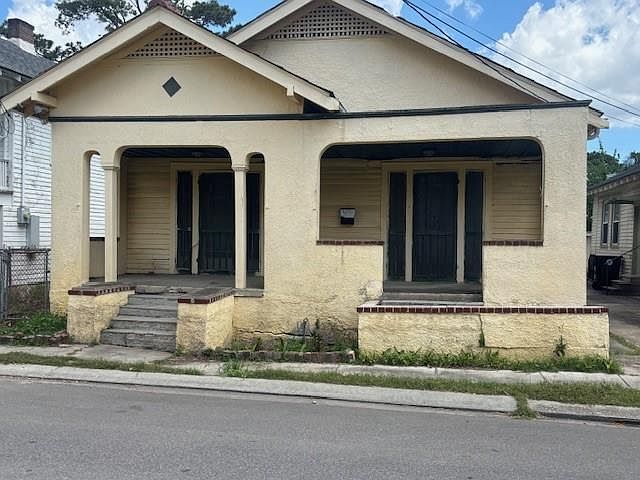 1st image of 3229-31 Vincennes Pl