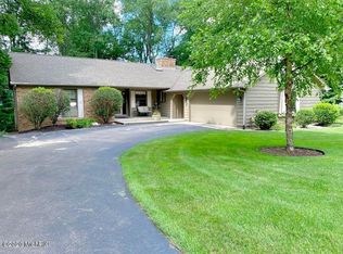 6206 Countrywood Ct, Kalamazoo, MI 49009