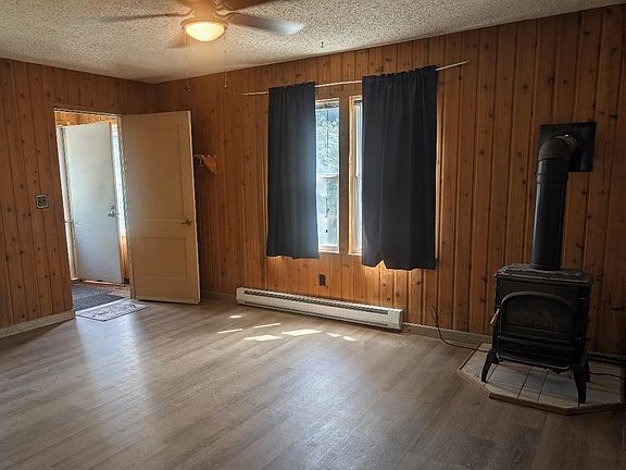 4th image of 305 8th Ave N