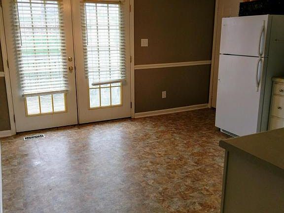 5th image of 6060 Warrenpark Ln
