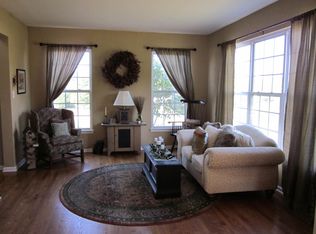 140 Preston Dr, Lincoln University, PA 19352