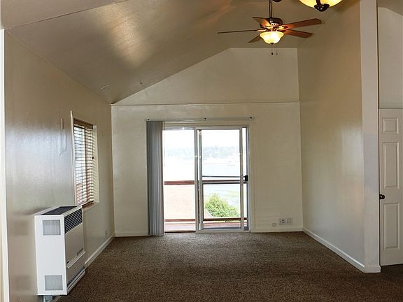 5th image of 238 Tracy Ave N