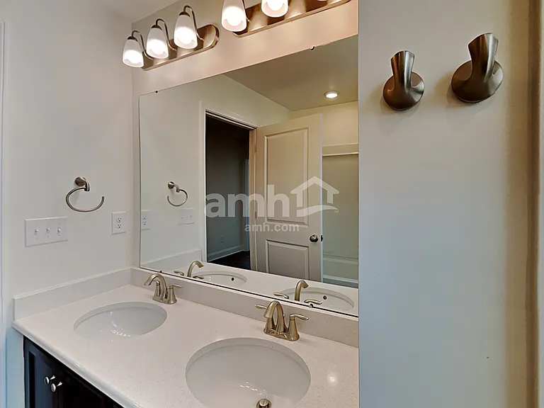 128 Keyser Dr — Photo 24