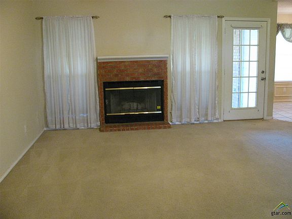 4th image of 2933 Shenandoah Dr