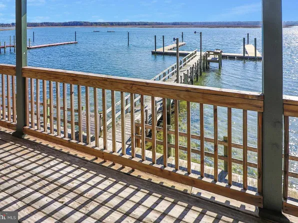 7482 E Side Rd #22, Chincoteague Island, VA 23336