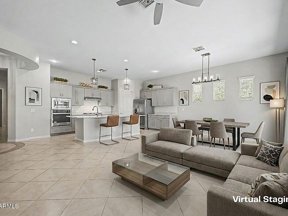 5th image of 927 S SOHO Lane