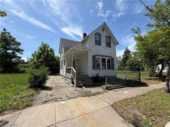1052 E 72nd St, Cleveland, OH 44103
