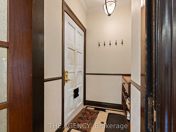 3rd image of 111 Seaton St