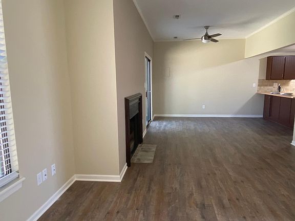open floor- kitchen, dining, living