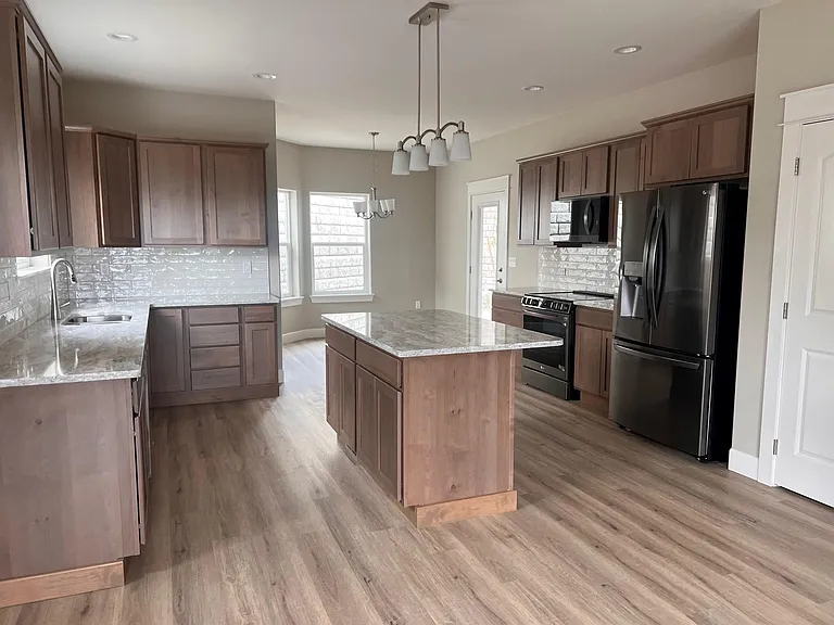 221 Summit Crest Way — Photo 6