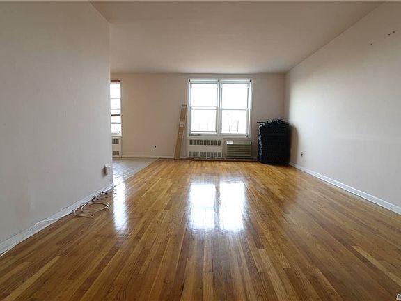 5th image of 66-10 Thornton Pl #4B