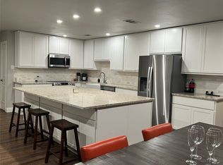 860 Rellia Dr, Terrell, TX 75160