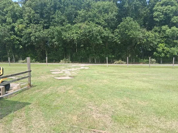 1130A Nassans Rd, Saint Martinville, LA 70582