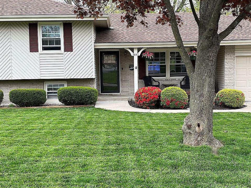 2nd image of 7227 N Woodland Ave