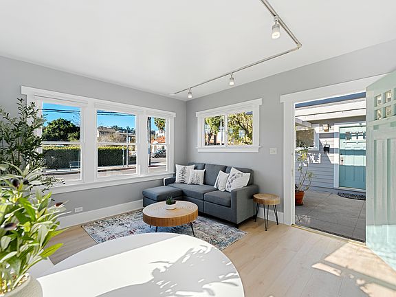 2nd image of 508 De La Vina St
