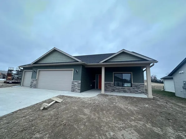 118 Fairway St, Zumbrota, MN 55992