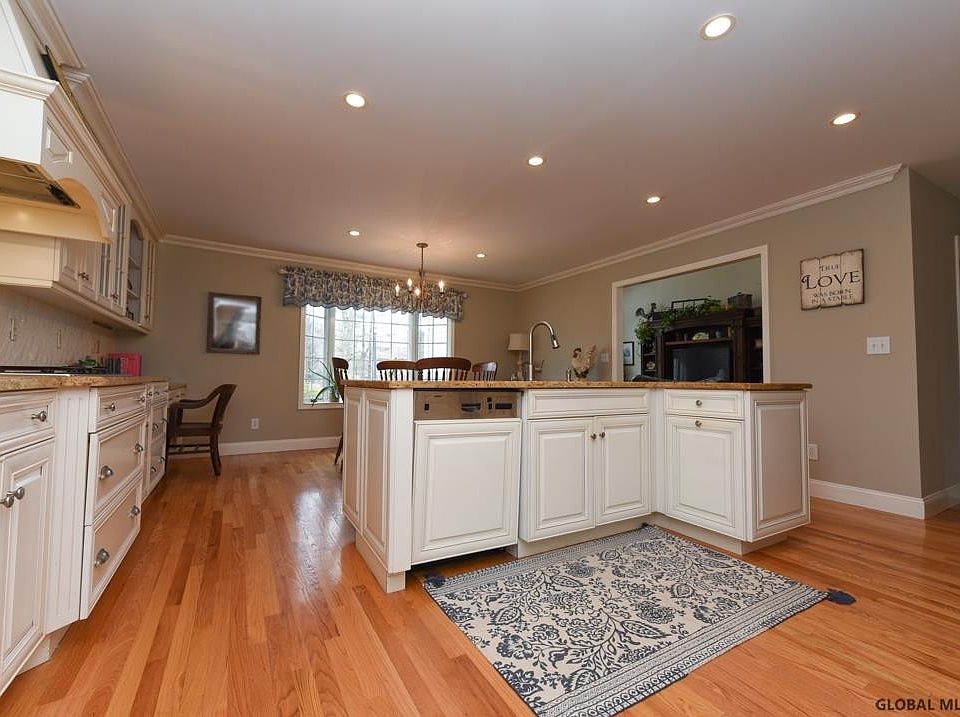 794 AVON CREST Boulevard, Niskayuna, NY 12309 Zillow