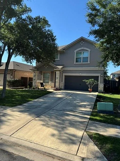 5 bed, 3.5 bath, 2813 sqft, $2,895 — Photo 4