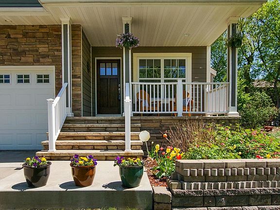 3rd image of 3198 Shoreline Ln