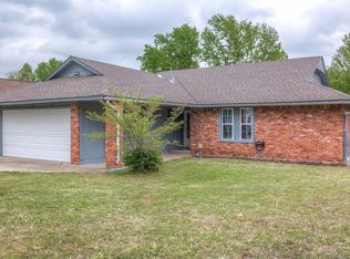 3305 S Ash Ct, Broken Arrow, OK 74012