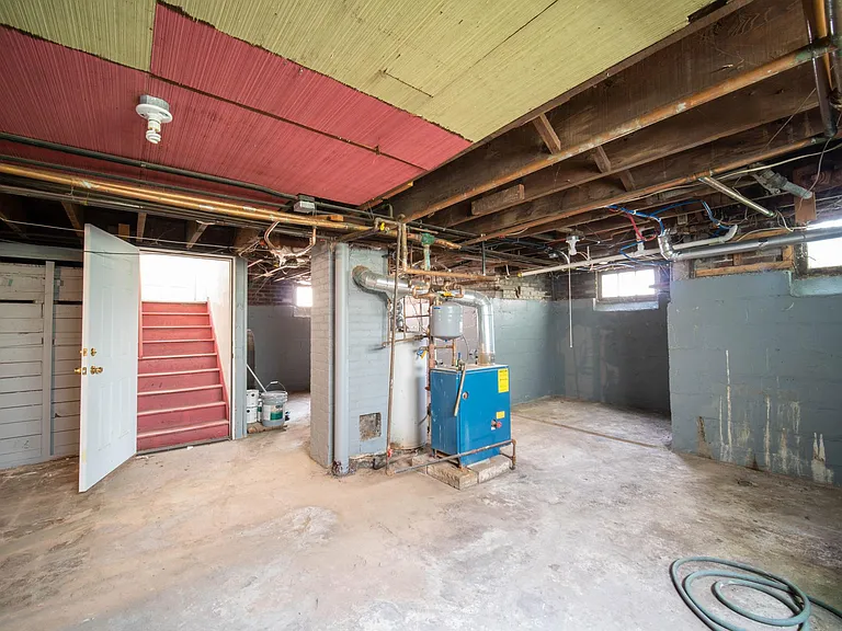 70 Elmwood Ave — Photo 20