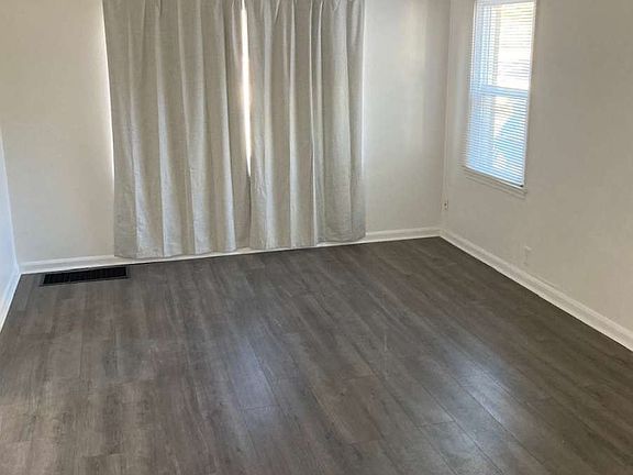4th image of 1252 E Driggs Ave