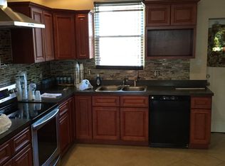 2707 S Marshall St, Philadelphia, PA 19148