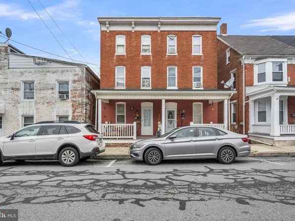 81 W 1st Ave #E, Red Lion, PA 17356