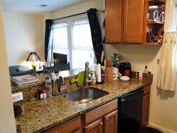 5th image of 42 N Bedford St