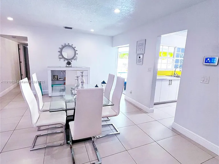 4420 NW 30th Ct — Photo 21