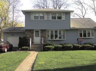 56 Greenbriar Rd, Paramus, NJ 07652