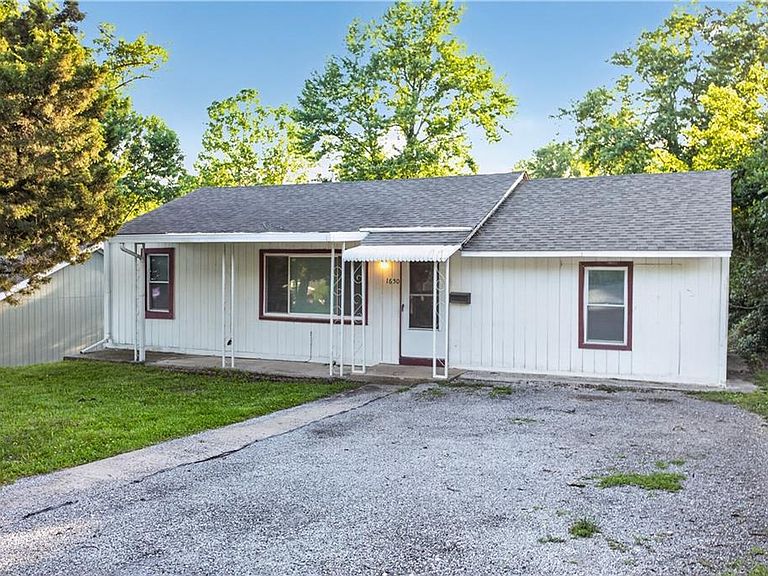 Listing photo 4
