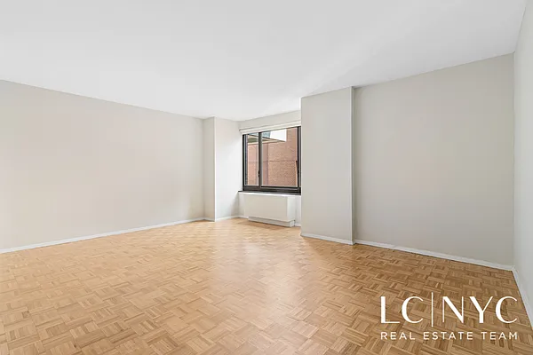 Rented by Keller Williams NYC | media 26