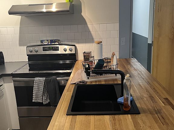 4th image of 40 River St #1