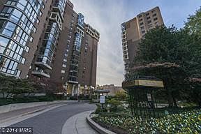 1st image of 1600 N Oak St APT 1419