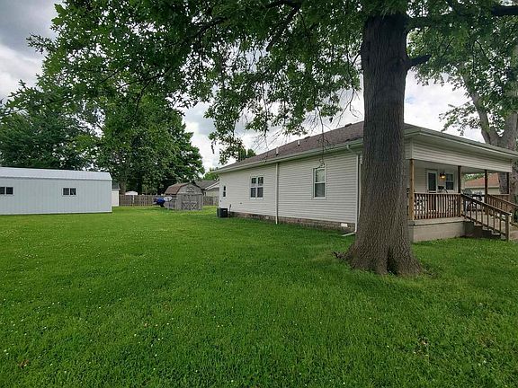 5th image of 605 W Sylvester Ave