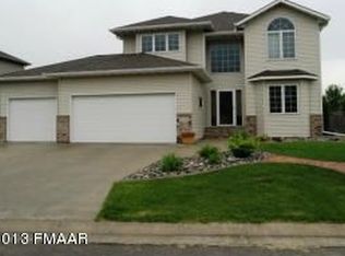 3518 Woodbury Park Dr S, Fargo, ND 58103