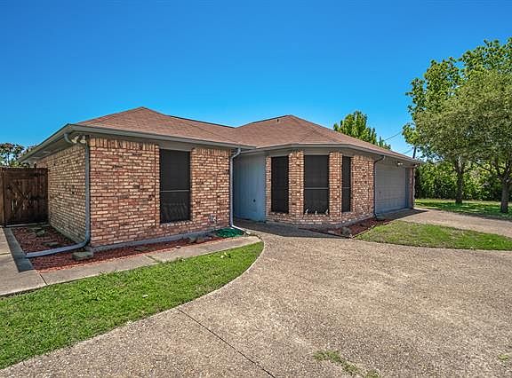 2nd image of 415 Creekside Dr