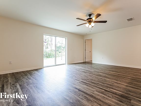 3rd image of 2275 Tamarind St